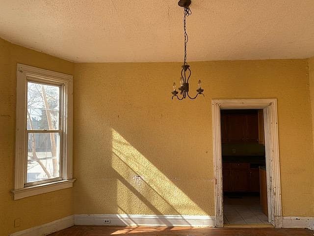 2nd image of 3817 Elsmere Ave