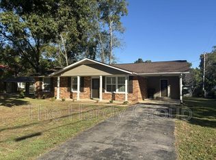108 Southwood Ln, Tullahoma, TN 37388