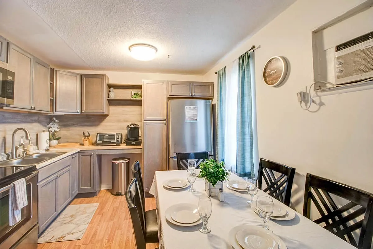 2 bed, 790 sqft, $2,400 — Photo 3
