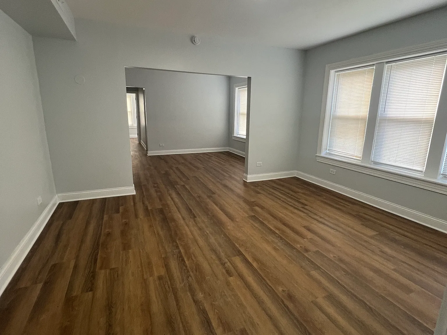 3 bed, 1000 sqft, $1,550 — Photo 4