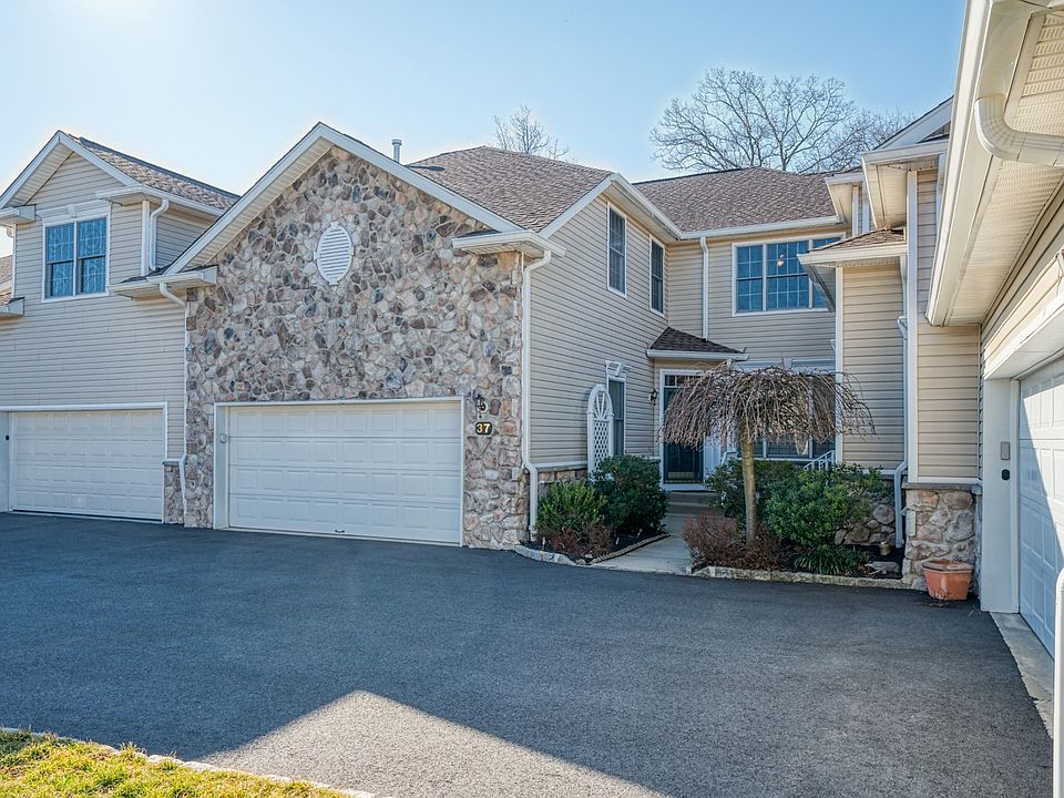 1st image of 37 Oconnor Cir