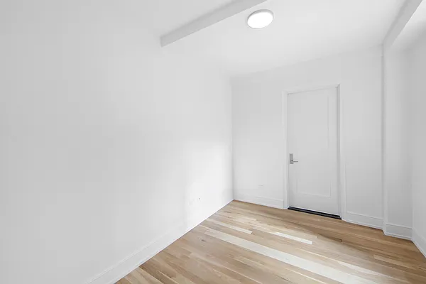 Rented by Oxford Property Group | media 18