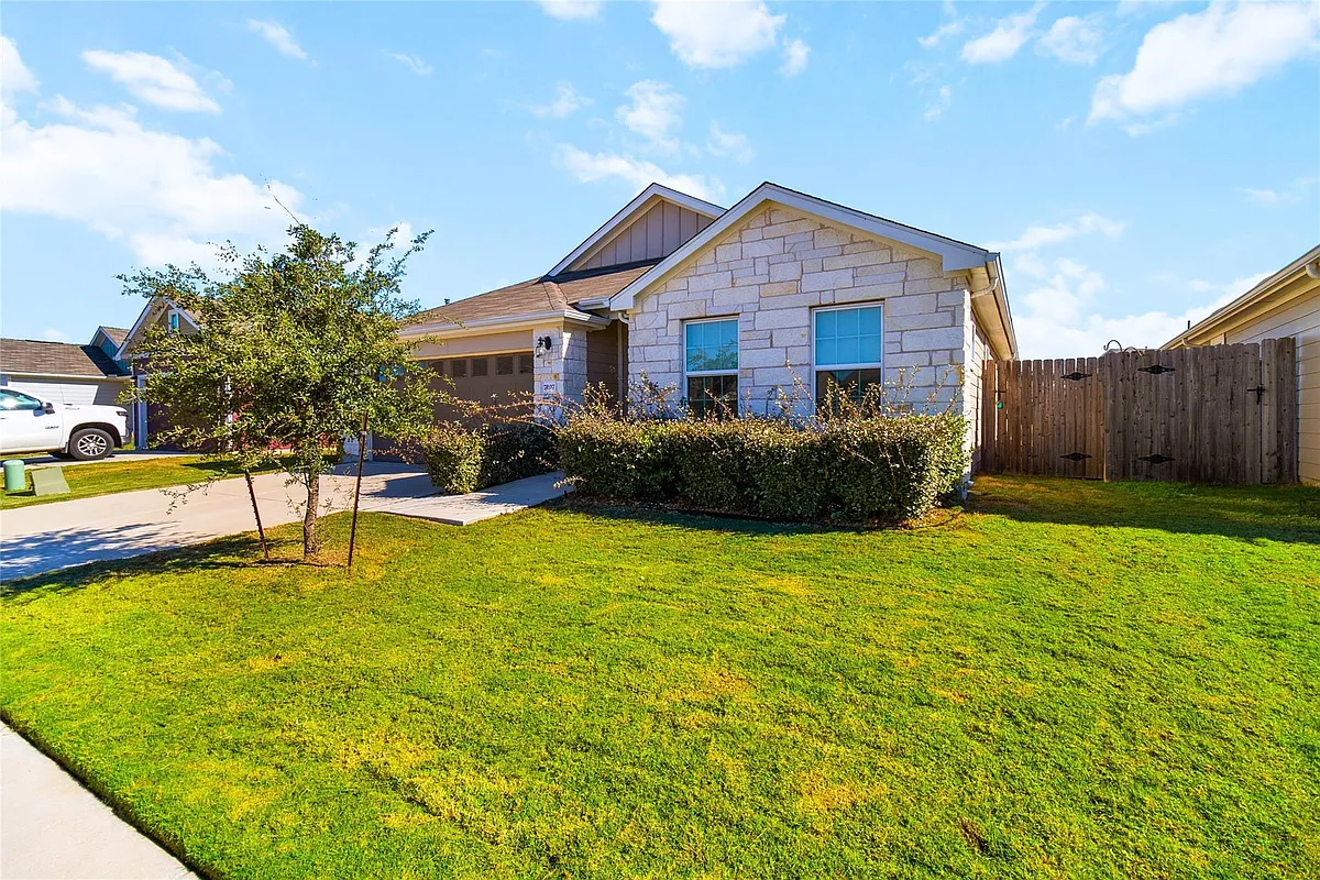 Building Photo - 7407 Grenadine Bloom Bnd