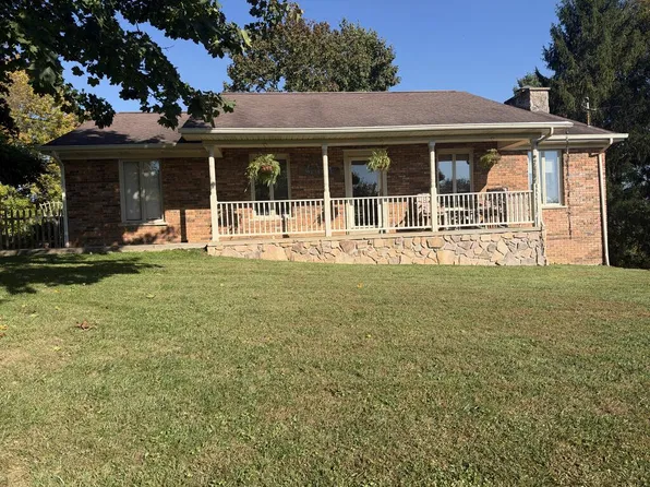 321 Meador Ln, Shady Spring, WV 25918