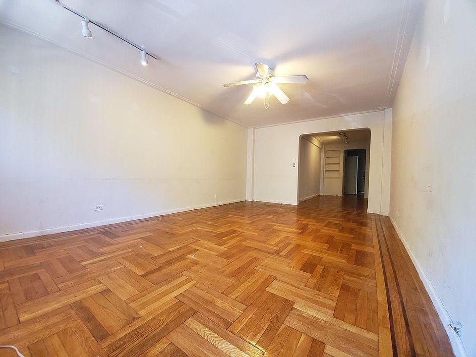 2nd image of 160 Bennett Ave #2M