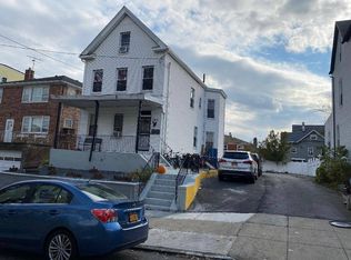 242 E 238th St, Bronx, NY 10470