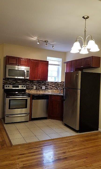 1st image of 2126 N Woodstock St #2