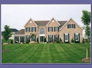 341 Round Hill Dr, Freehold, NJ 07728
