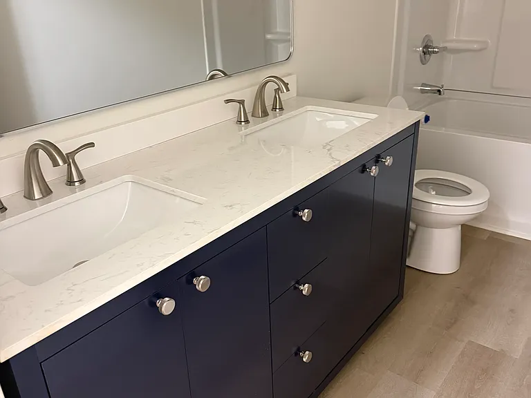 609 Center St — Photo 3