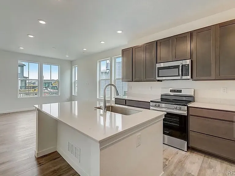 5483 Euclid Ct — Photo 15