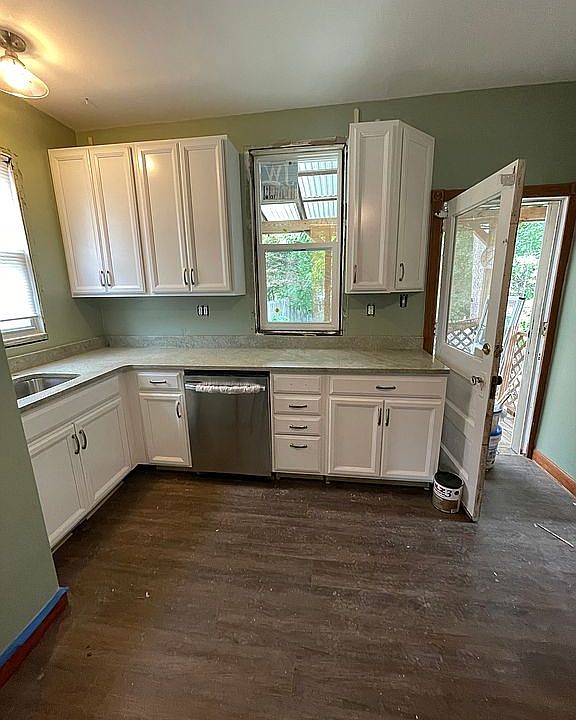 1st image of 4644 Carter Ave