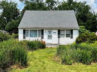 995 Center Rd, Clinton, OH 44216