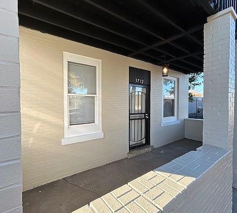 2nd image of 3712 Deodar St