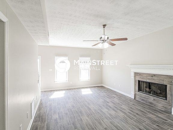 4th image of 754 Woodstone Rd