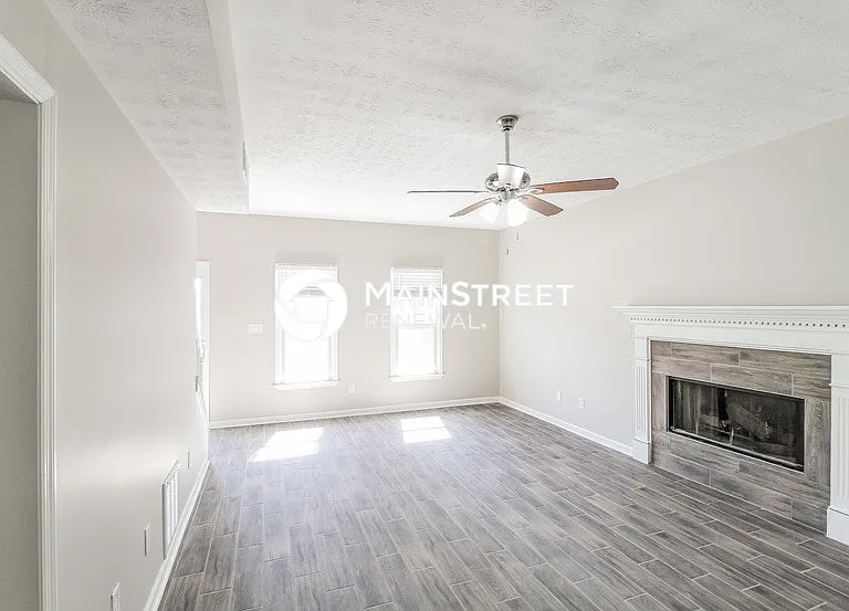 754 Woodstone Rd — Photo 4