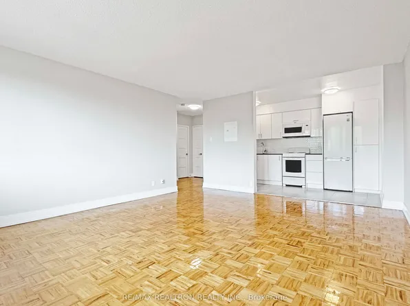 990 Avenue Rd, Toronto, ON