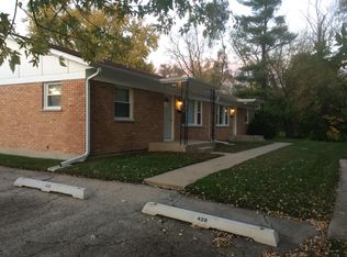 428 N Lord Ave, Carpentersville, IL 60110