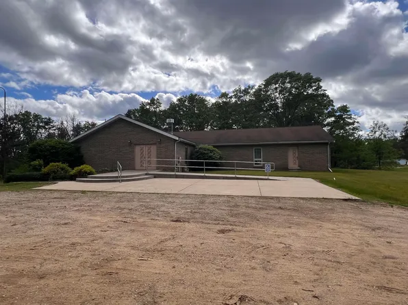 2246 E Cranberry Lake Rd, Harrison, MI 48625