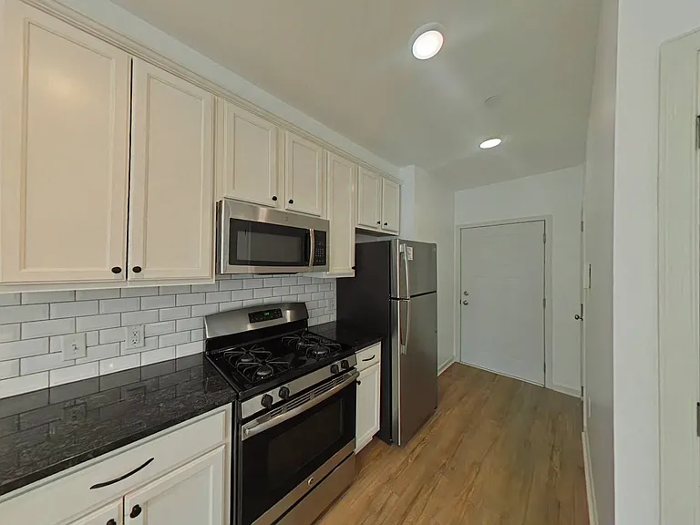 4114 Lauriston Street — Photo 18