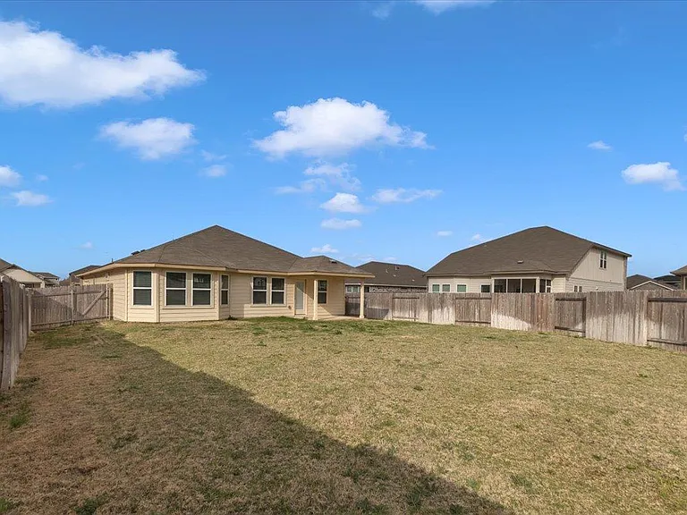 405 Grasslands Trl — Photo 39