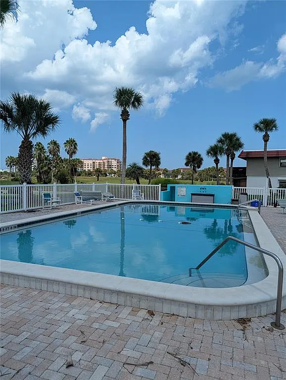 2 bed, 2.0 bath, 1184 sqft, $1,800 — Photo 3