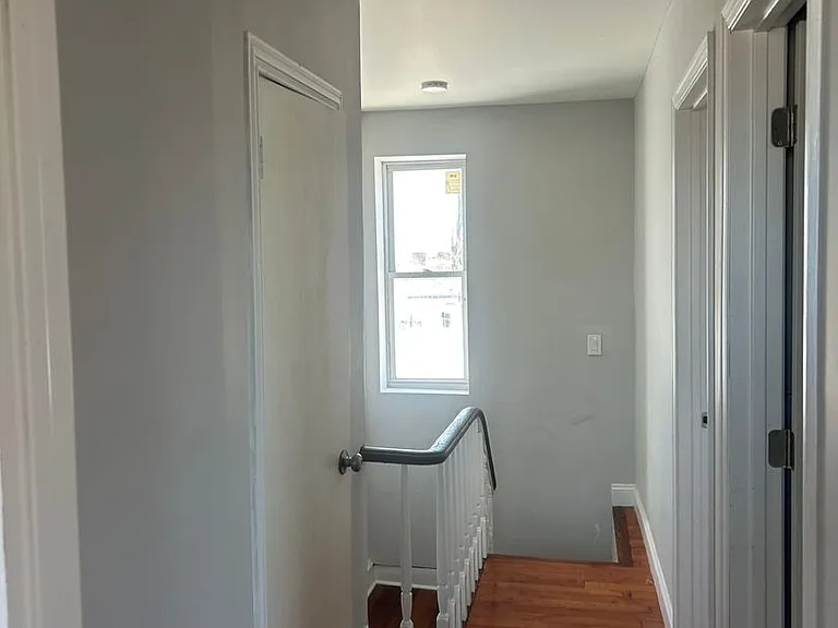 2405 N 17th St — Photo 4