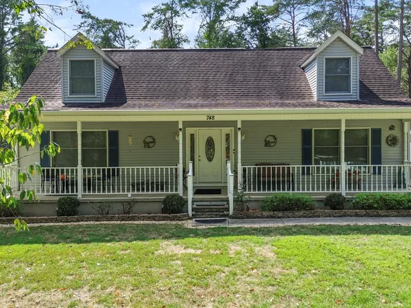 748 Rocky Point Rd, Bronston, KY 42518