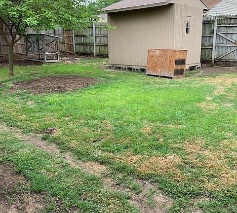 2nd image of 3421 Glenwood Ln