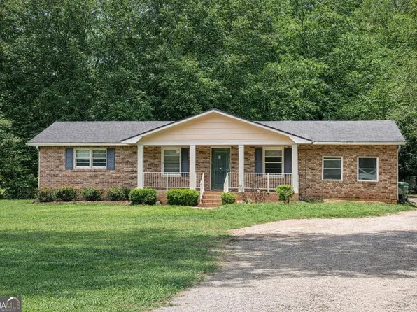 90 David St, Hartwell, GA 30643