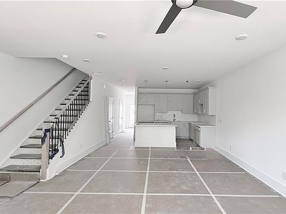 4th image of 1609 Worley Way NW