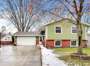 2715 Chisholm Ave, North Saint Paul, MN 55109