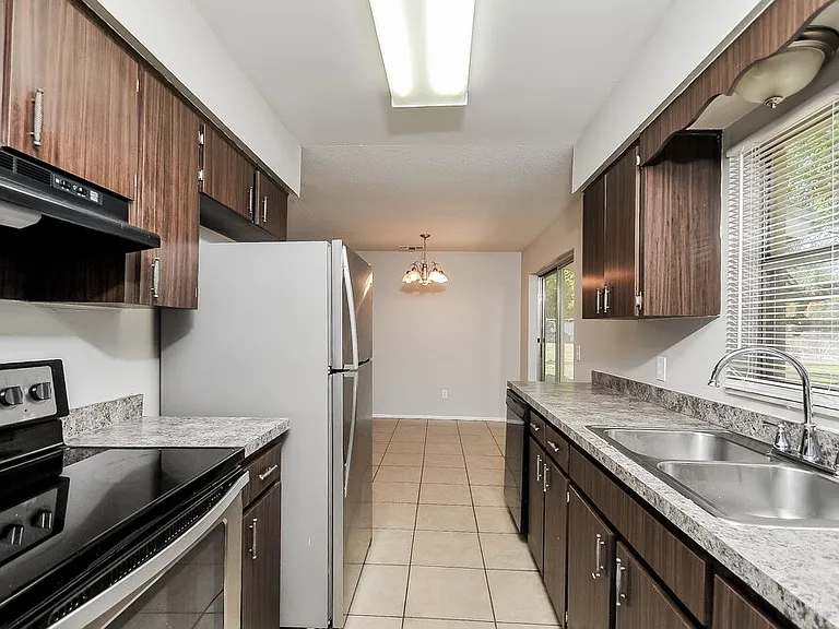 5927 Stokes Rd — Photo 11