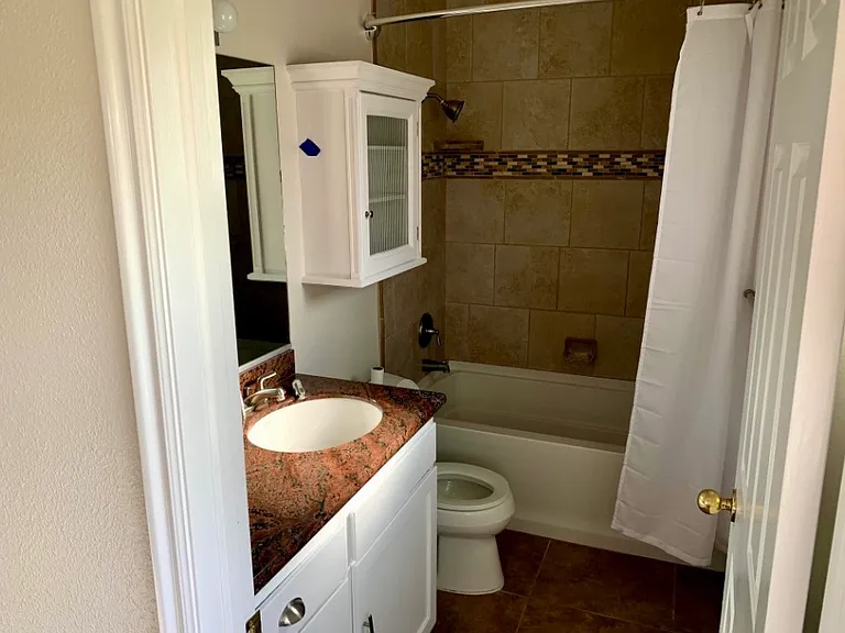 1743 W Green Valley Ln — Photo 9