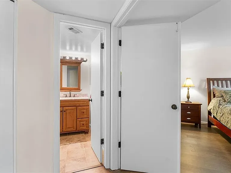 19505 Quesada Ave — Photo 21