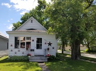 623 9th St, Intl Falls, MN 56649