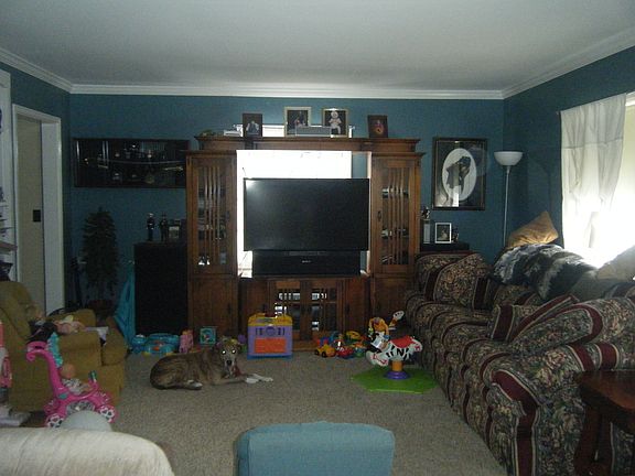 5th image of 403 Erie St