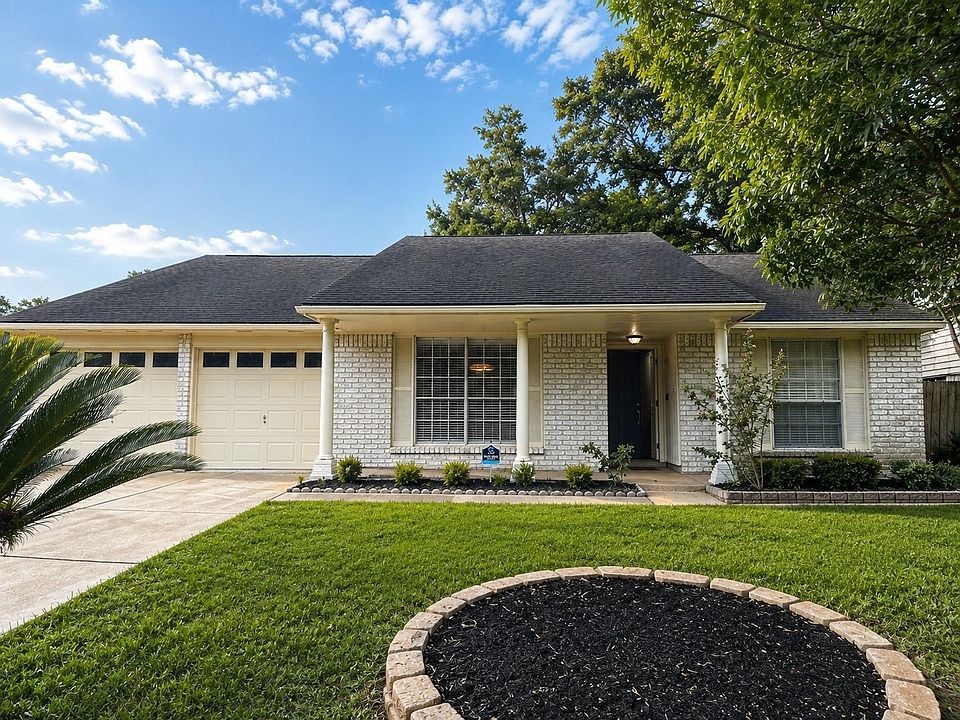 1st image of 1222 New Tree Ln