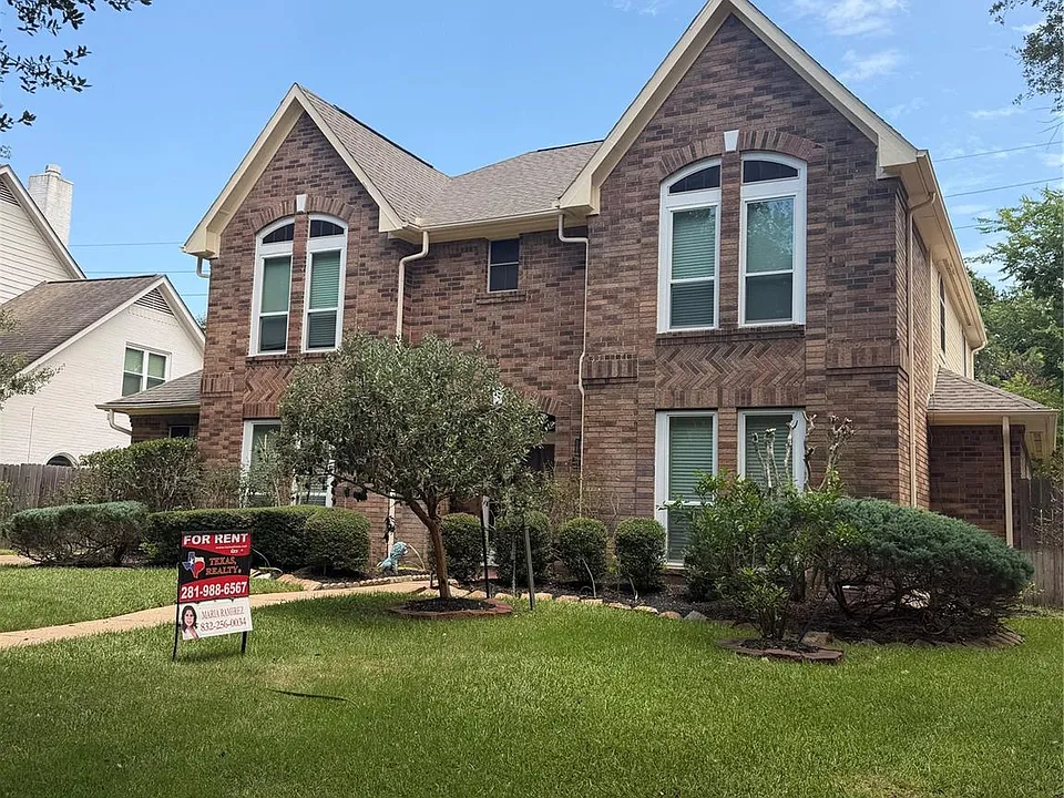 3739 Elkins Rd