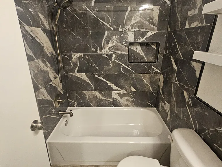5902 Stratton Park Dr — Photo 18