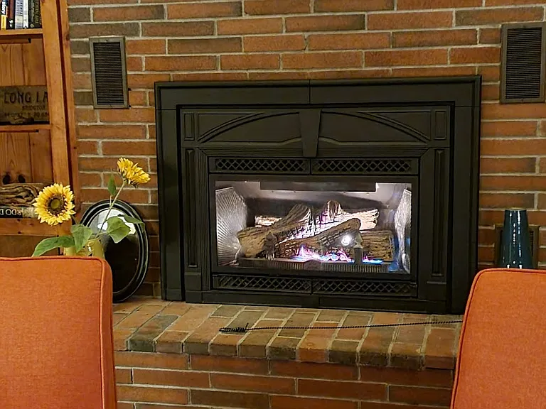 2 working fireplaces