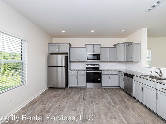 5th image of 103 Galley Ln