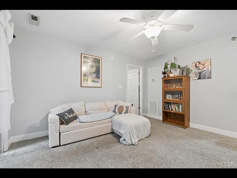 623 Wyndhurst Dr #210 — Photo 15