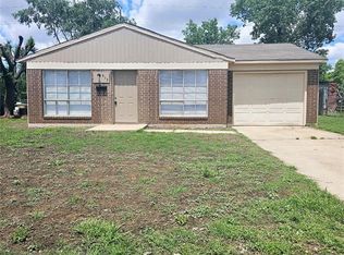 613 Mars St, Altus, OK 73521