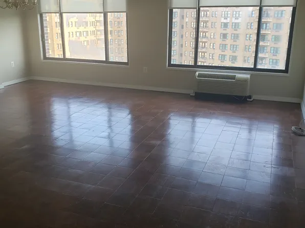 2501 Calvert St NW APT 810, Washington, DC 20008