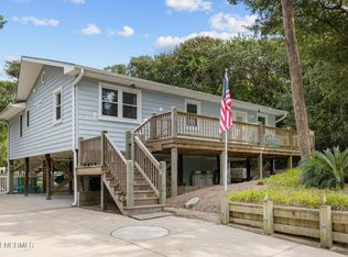 110 Sandbur Dr, Emerald Isle, NC 28594