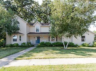 1010 Indian Creek Cir, Marion, IA 52302