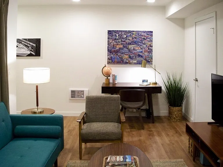 750 11th Ave E #105 — Photo 6