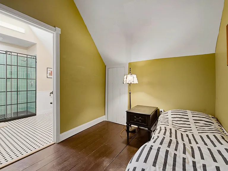 42 Maple St — Photo 29
