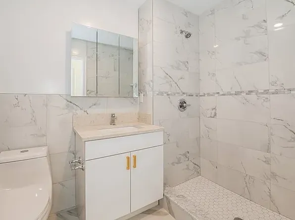 326 Avenue U image 5 of 7