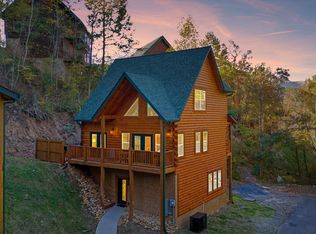 2110 Valley Creek Way, Pigeon Forge, TN 37862